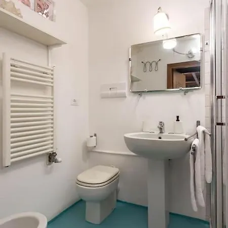 Navigli - Centro Vintage Apt - Movida&free Wifi Milano